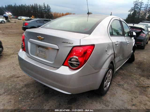 Chevrolet Sonic Ls Auto 2015 1G1JA5SG0F4110002 Image 4