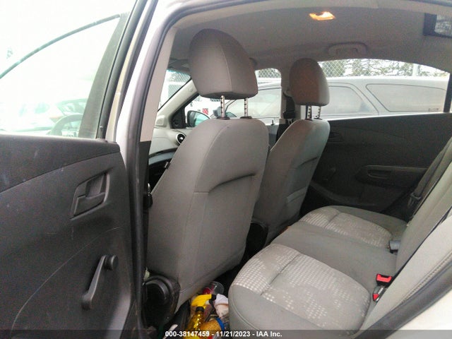 Chevrolet Sonic Ls Auto 2015 1G1JA5SG0F4110002 Image 8