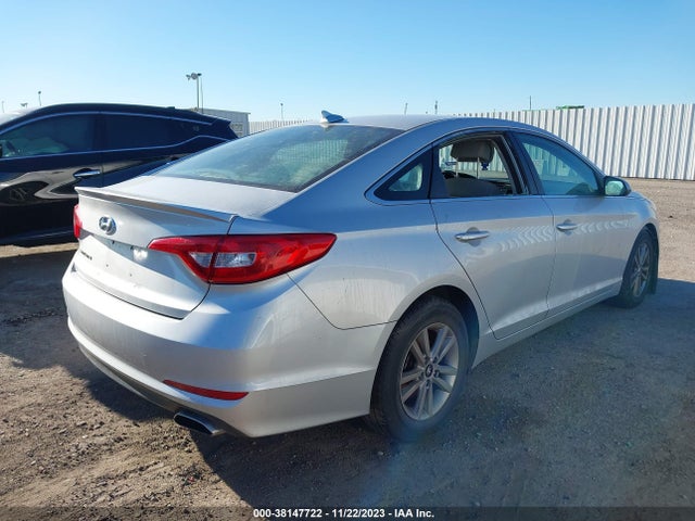 2015 HYUNDAI SONATA SE VIN: 5NPE24AF5FH003224
