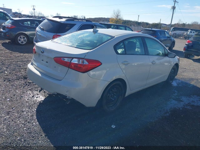 2015 KIA FORTE LX VIN: KNAFK4A68F5313353