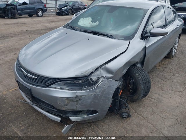 Chrysler 200 S 2015 1C3CCCBB4FN724861 Image 2