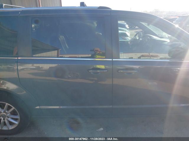 2C4RDGCG4JR299819 Dodge Grand Caravan Sxt