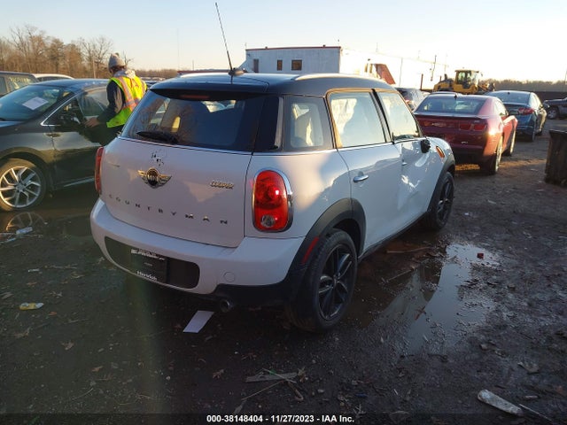 2014 MINI COUNTRYMAN WMWZB3C50EWR39435 Photo 3
