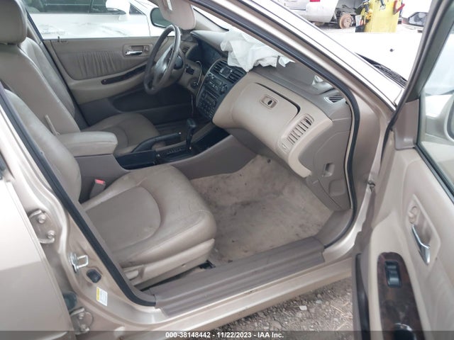 2000 HONDA ACCORD 3.0 EX VIN: 1HGCG1650YA047330