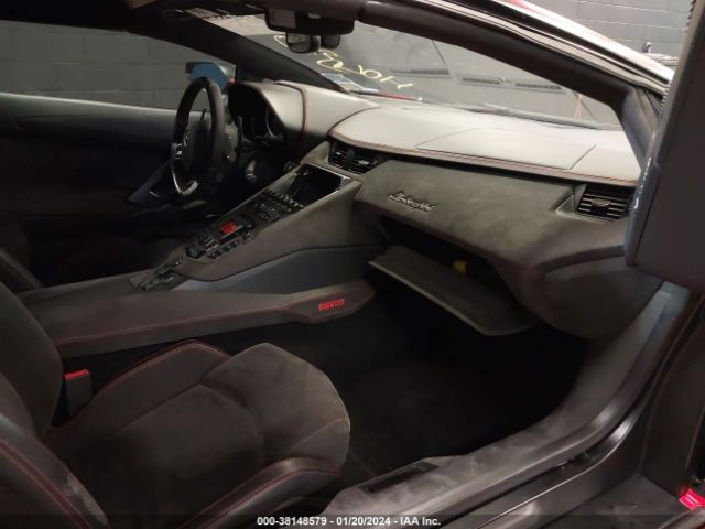 ZHWUR1ZDXGLA04238 Lamborghini Aventador