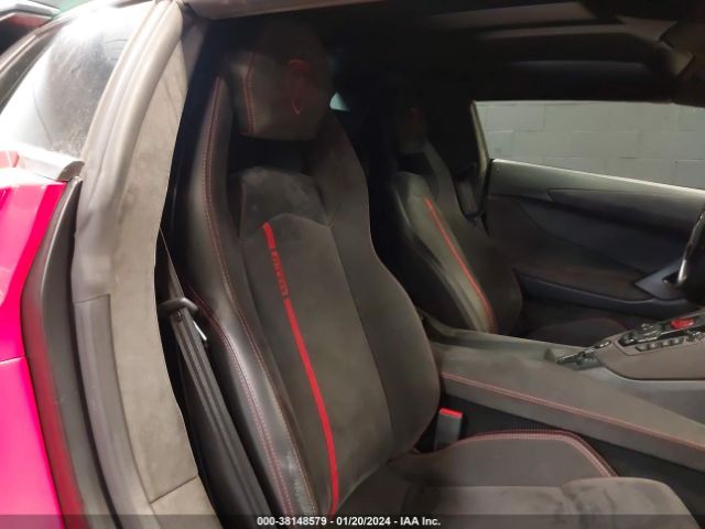 ZHWUR1ZDXGLA04238 Lamborghini Aventador