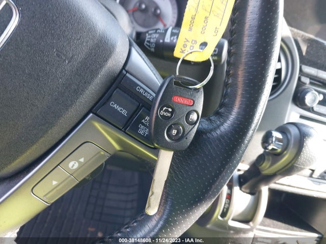 2013 HONDA PILOT TOURING VIN: 5FNYF4H97DB041387