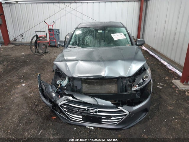 2018 HYUNDAI ELANTRA SEL VIN: 5NPD84LF2JH364216