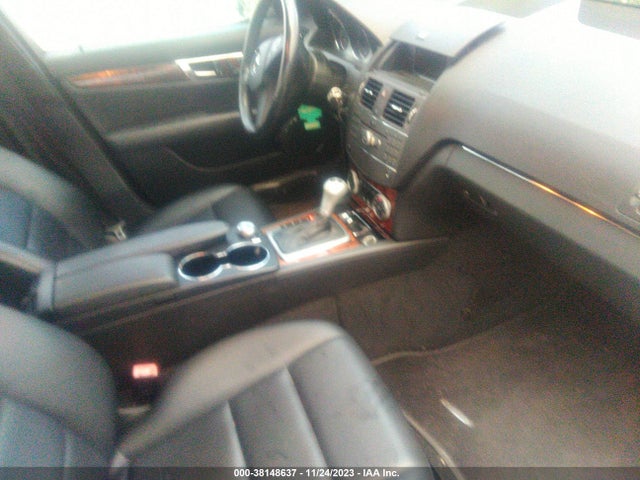 2010 MERCEDES-BENZ C 300 SPORT/LUXURY/ VIN: WDDGF5EB5AR108962
