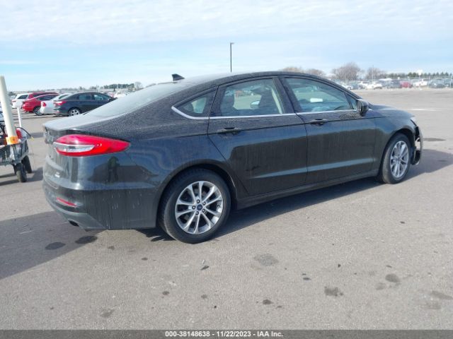 3FA6P0HD8LR222969 Ford FUSION SE
