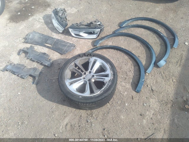 WA1JCCFS8HR002327 Audi Q3 2.0t Premium