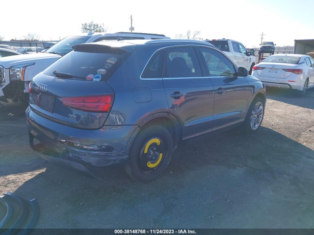 WA1JCCFS8HR002327 Audi Q3 2.0t Premium