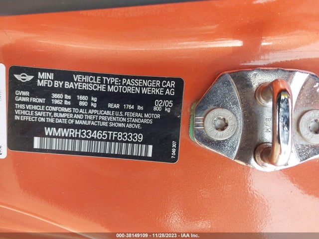 2005 MINI COOPER S WMWRH33465TF83339 Photo 8