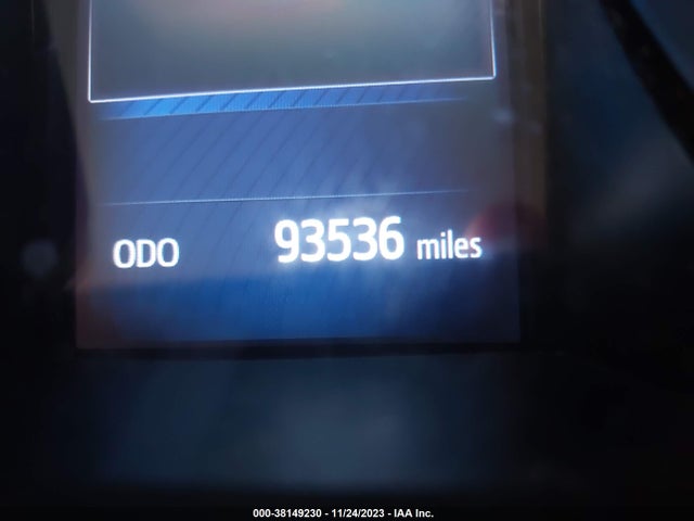 2018 TOYOTA C-HR XLE VIN: NMTKHMBX1JR004610