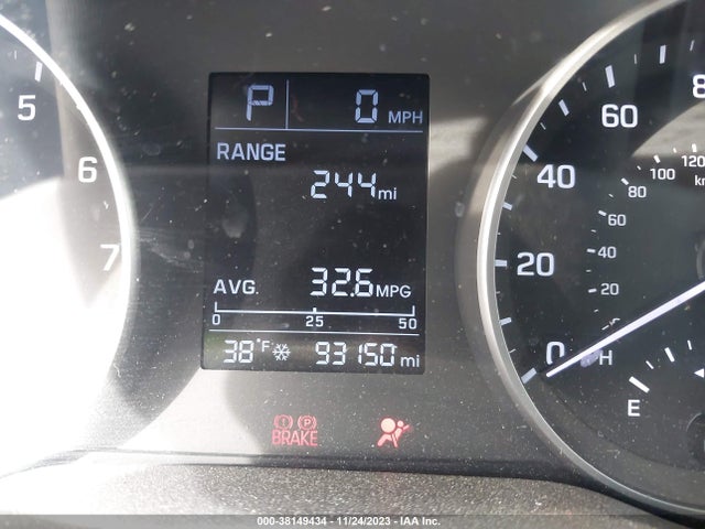 2017 HYUNDAI ELANTRA SE VIN: 5NPD84LF9HH183737