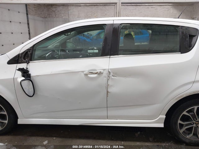 Chevrolet Sonic Lt Auto 2017 1G1JD6SH6H4165515 Image 15
