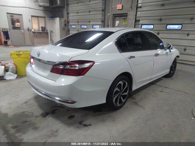 2017 HONDA ACCORD EX VIN: 1HGCR2F76HA155467