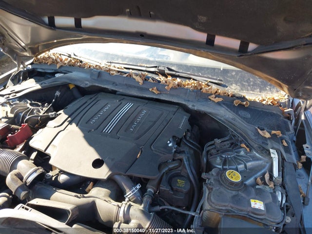 2017 JAGUAR XE SAJAD4BV6HA973531 Photo 9