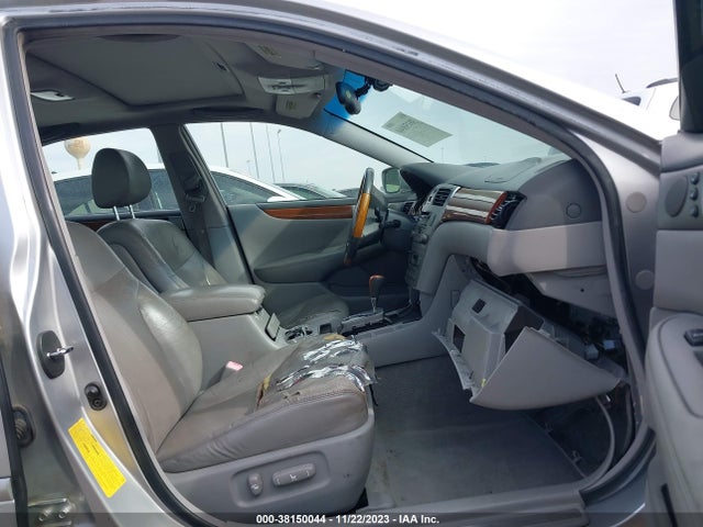2005 LEXUS ES 330 VIN: JTHBA30G255064246