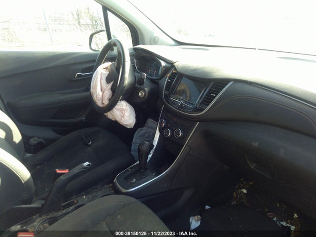 Chevrolet TRAX LS 2019 3GNCJKSB0KL219428 Image 5