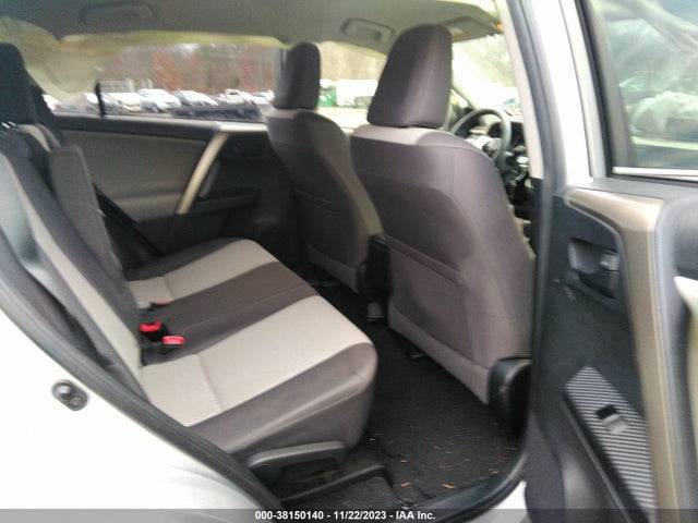 Toyota RAV4 LE 2014 JTMBFREV8ED070135 Image 8