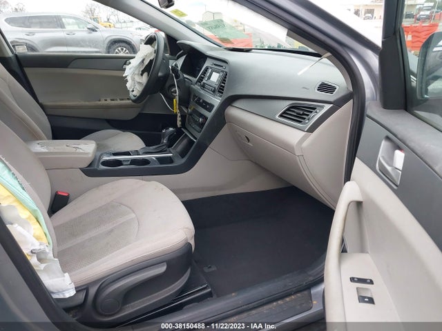 2017 HYUNDAI SONATA VIN: 5NPE24AF2HH580103