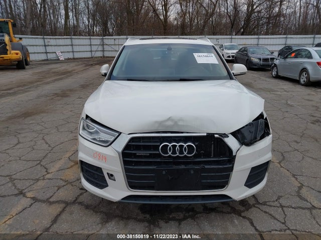 WA1ECCFS2HR012739 Audi Q3 2.0t Premium