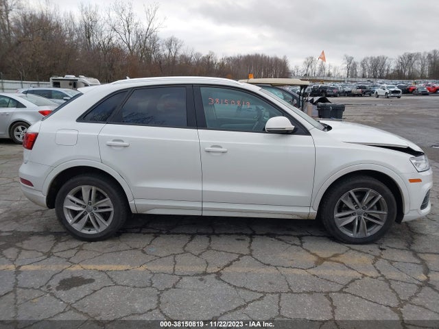 WA1ECCFS2HR012739 Audi Q3 2.0t Premium