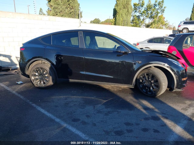 2021 TESLA MODEL Y LONG RANGE DUAL MOTOR ALL-WHEEL DRIVE VIN: 5YJYGDEE9MF245994