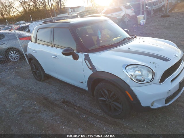 2011 MINI COOPER S COUNTRYMAN WMWZC5C58BWM11095 Photo 0