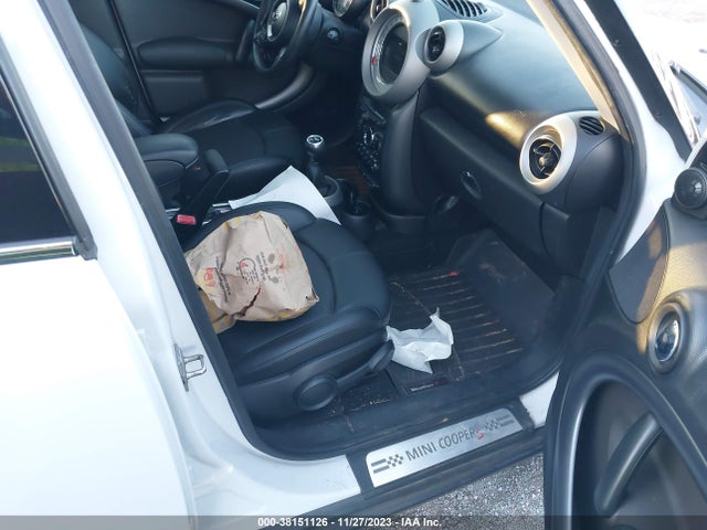 2011 MINI COOPER S COUNTRYMAN WMWZC5C58BWM11095 Photo 4