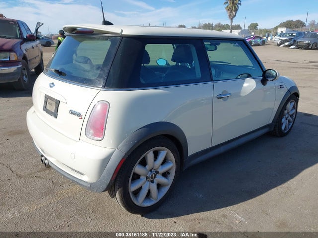 2005 MINI COOPER S WMWRE33415TD93781 Photo 3