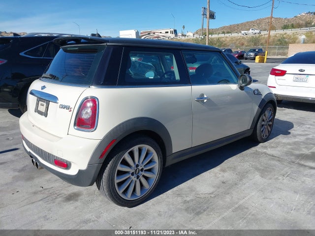 2010 MINI COOPER S WMWMF7C52ATZ34710 Photo 3