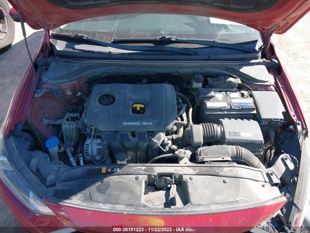2018 HYUNDAI ELANTRA SEL VIN: 5NPD84LF7JH233394