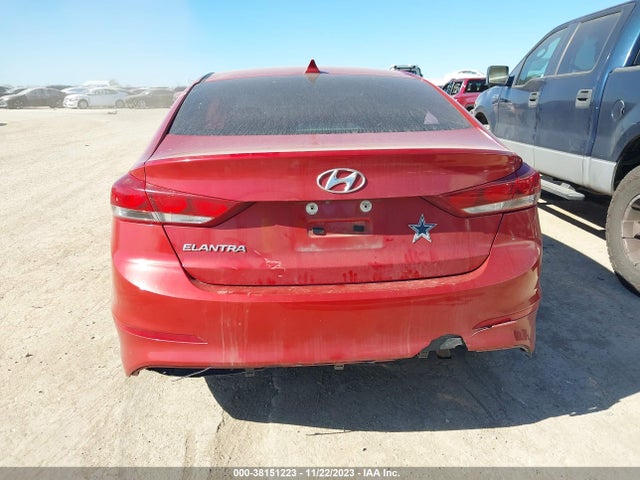 2018 HYUNDAI ELANTRA SEL VIN: 5NPD84LF7JH233394