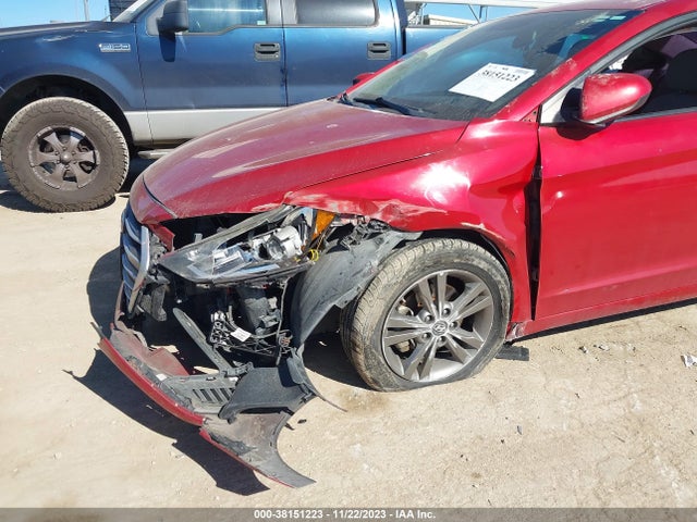2018 HYUNDAI ELANTRA SEL VIN: 5NPD84LF7JH233394