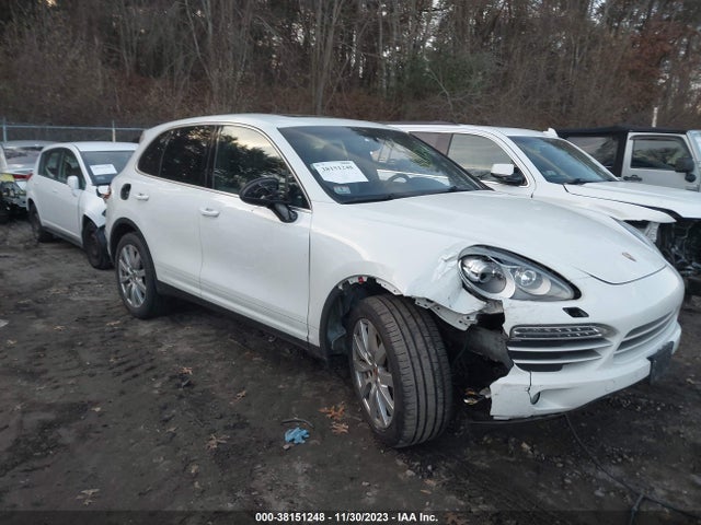 2014 PORSCHE CAYENNE WP1AA2A22ELA07548 Photo 0