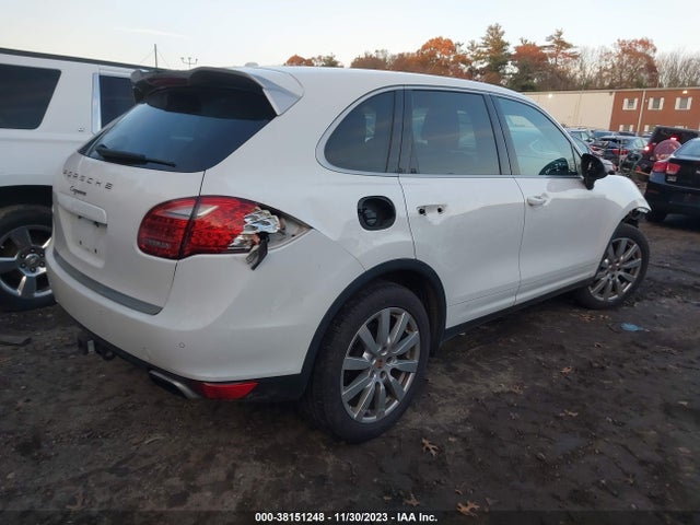 2014 PORSCHE CAYENNE WP1AA2A22ELA07548 Photo 3