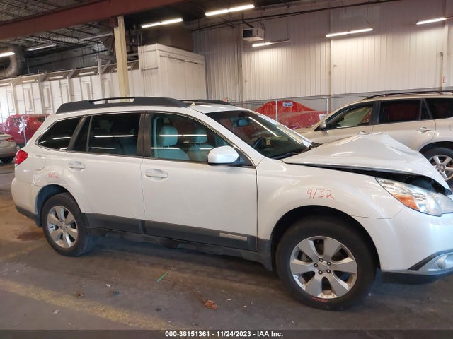 2011 SUBARU OUTBACK 2.5I LIMITED VIN: 4S4BRBKCXB3339959