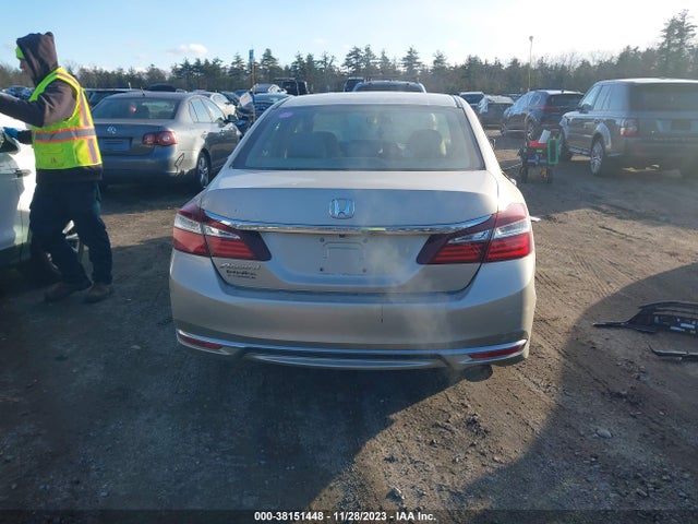 Honda ACCORD LX 2017 1HGCR2F34HA198458 Image 16