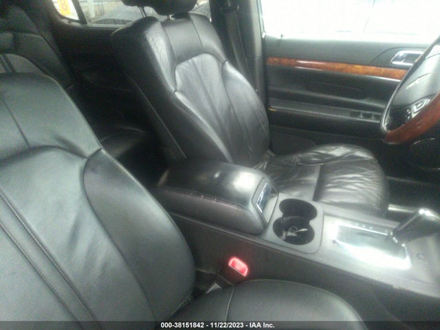 Lincoln Mkt Livery 2016 2LMHJ5NK9GBL02855 Image 5