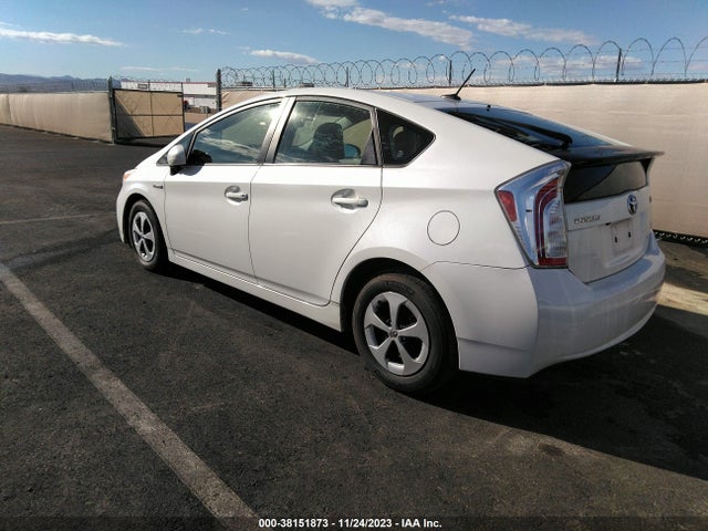 Toyota Prius Four 2015 JTDKN3DU4F0396547 Image 3