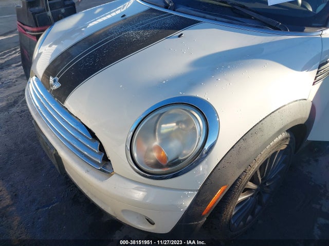 2010 MINI COOPER WMWMF3C55ATZ23421 Photo 5