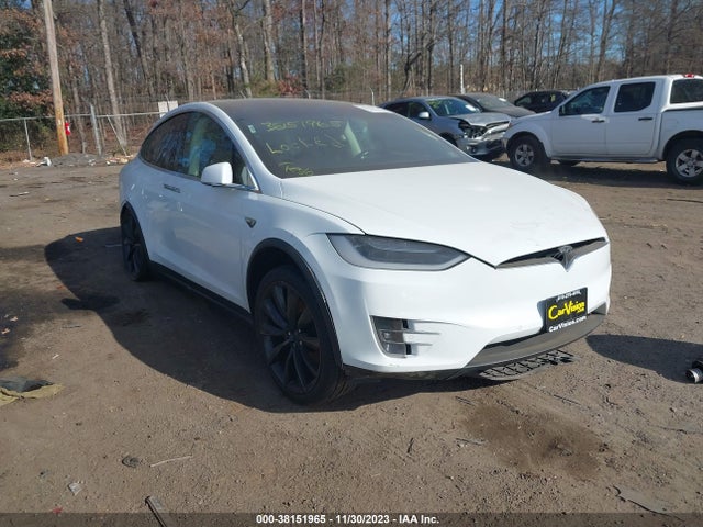 Tesla Model X 60d/70d/75d/90d 2016 5YJXCAE27GF007884 Image 1