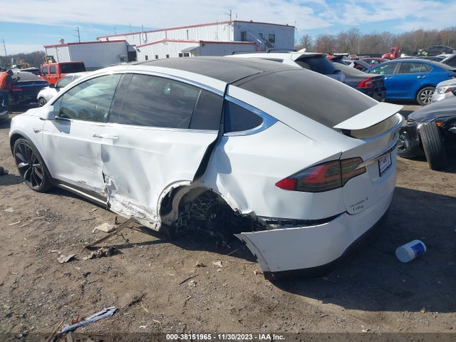Tesla Model X 60d/70d/75d/90d 2016 5YJXCAE27GF007884 Image 3