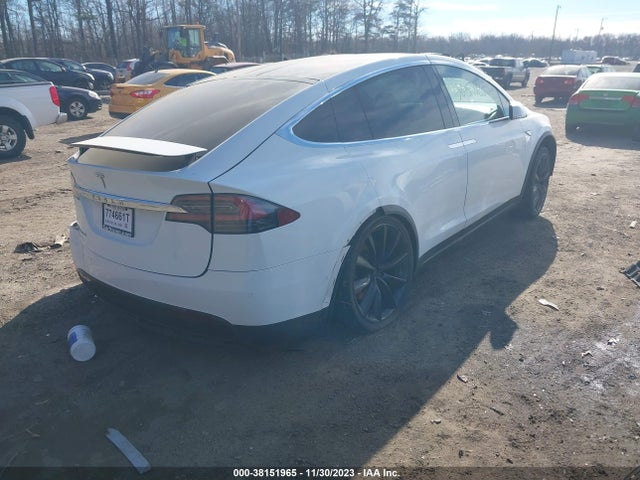 Tesla Model X 60d/70d/75d/90d 2016 5YJXCAE27GF007884 Image 4