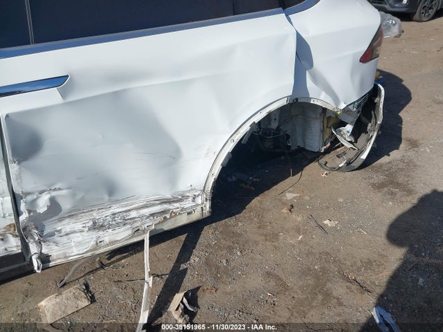 Tesla Model X 60d/70d/75d/90d 2016 5YJXCAE27GF007884 Image 6