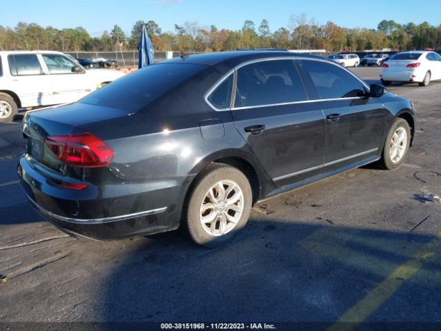 1VWAT7A37HC069997 Volkswagen Passat 1.8t S