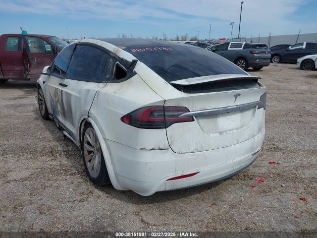2019 TESLA MODEL X 5YJXCBE26KF156978 Photo 2