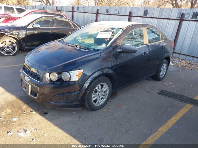 Chevrolet Sonic Lt Auto 2015 1G1JC5SH7F4204266 Image 2